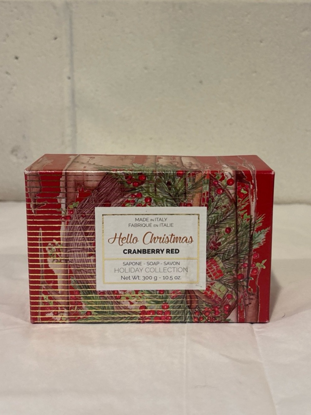 1894 Cranberry Red Holiday Collection Bath Soap 10.5 Oz Holiday